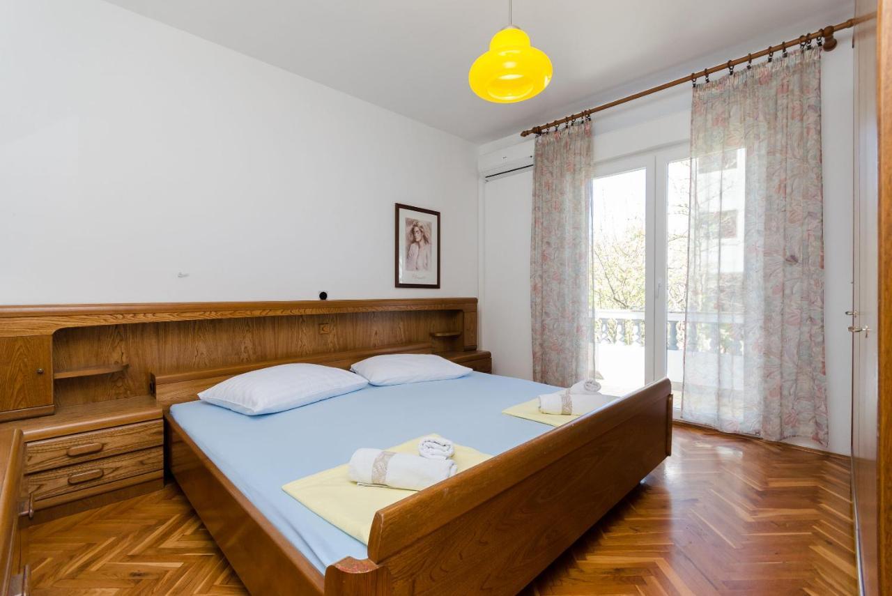 Apartments Slavica R Banjol Eksteriør billede