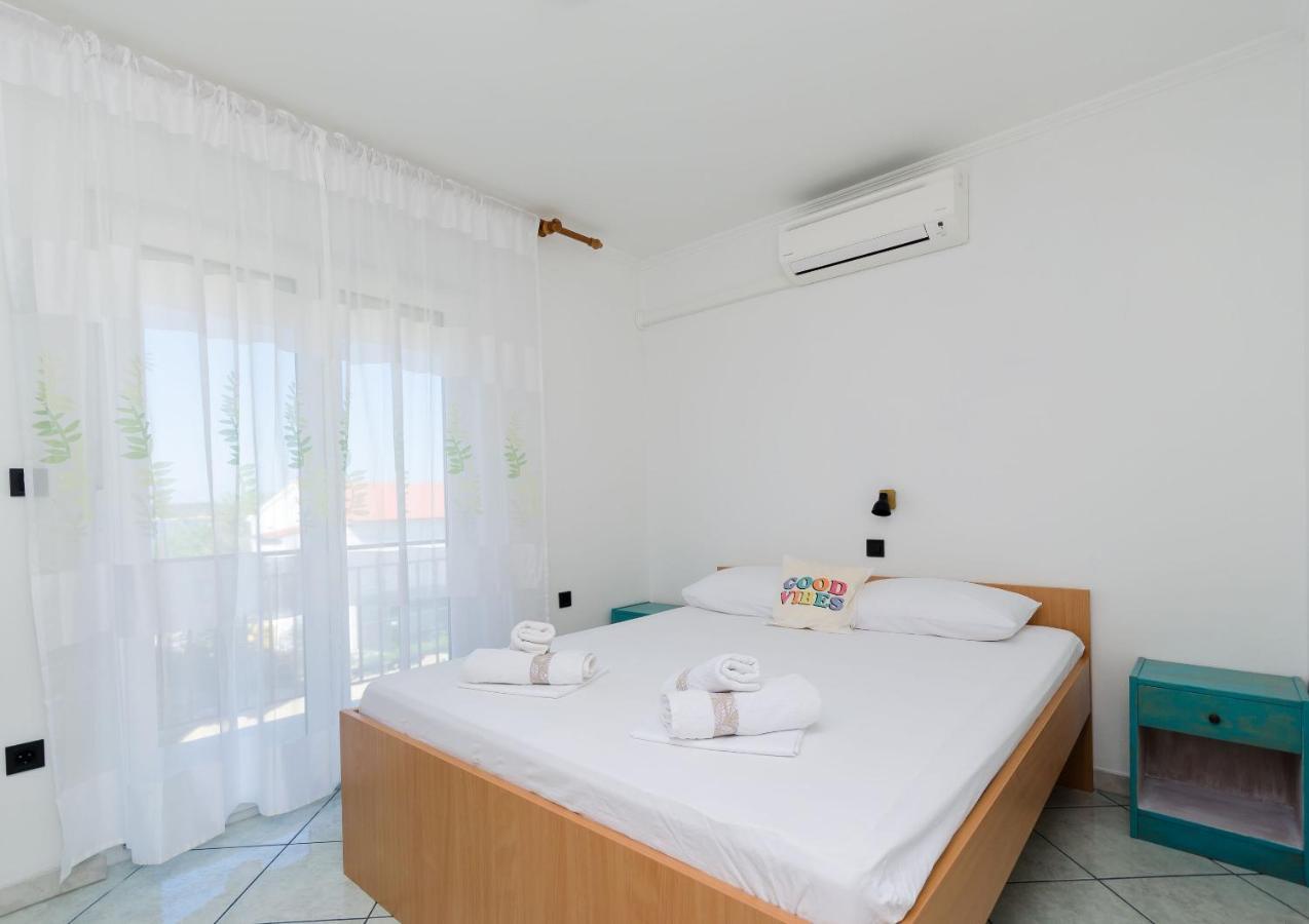 Apartments Slavica R Banjol Eksteriør billede