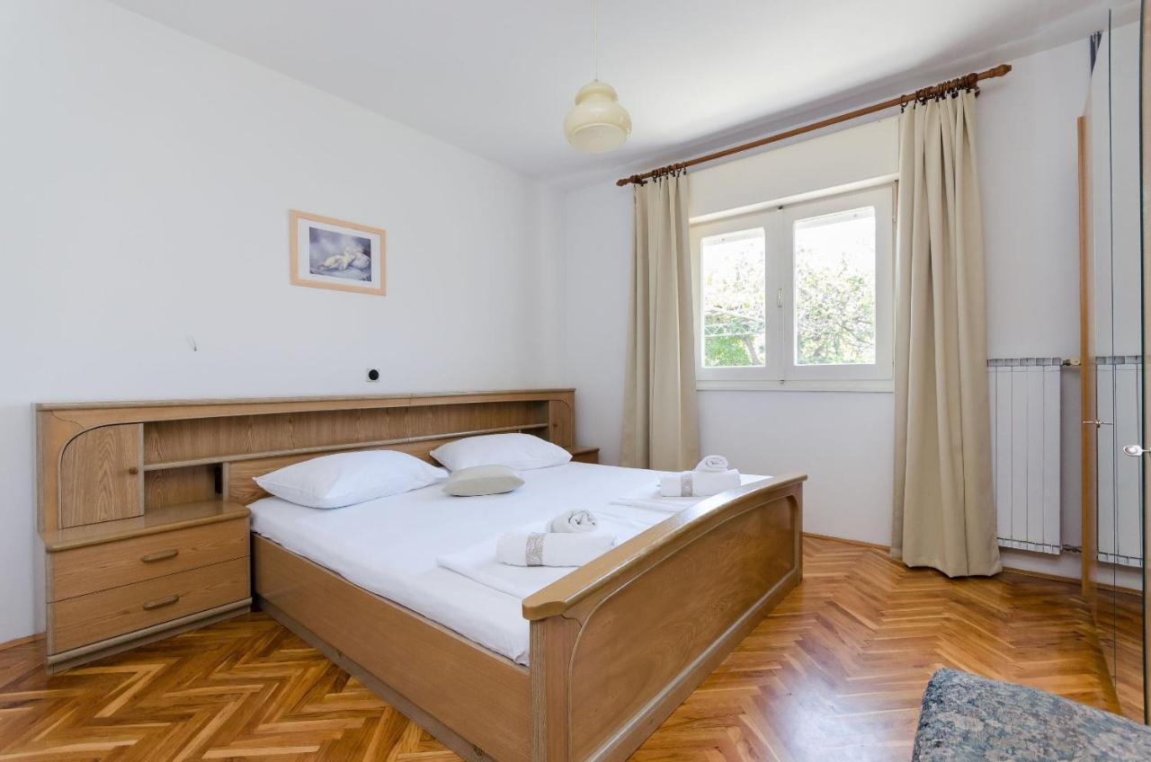 Apartments Slavica R Banjol Eksteriør billede