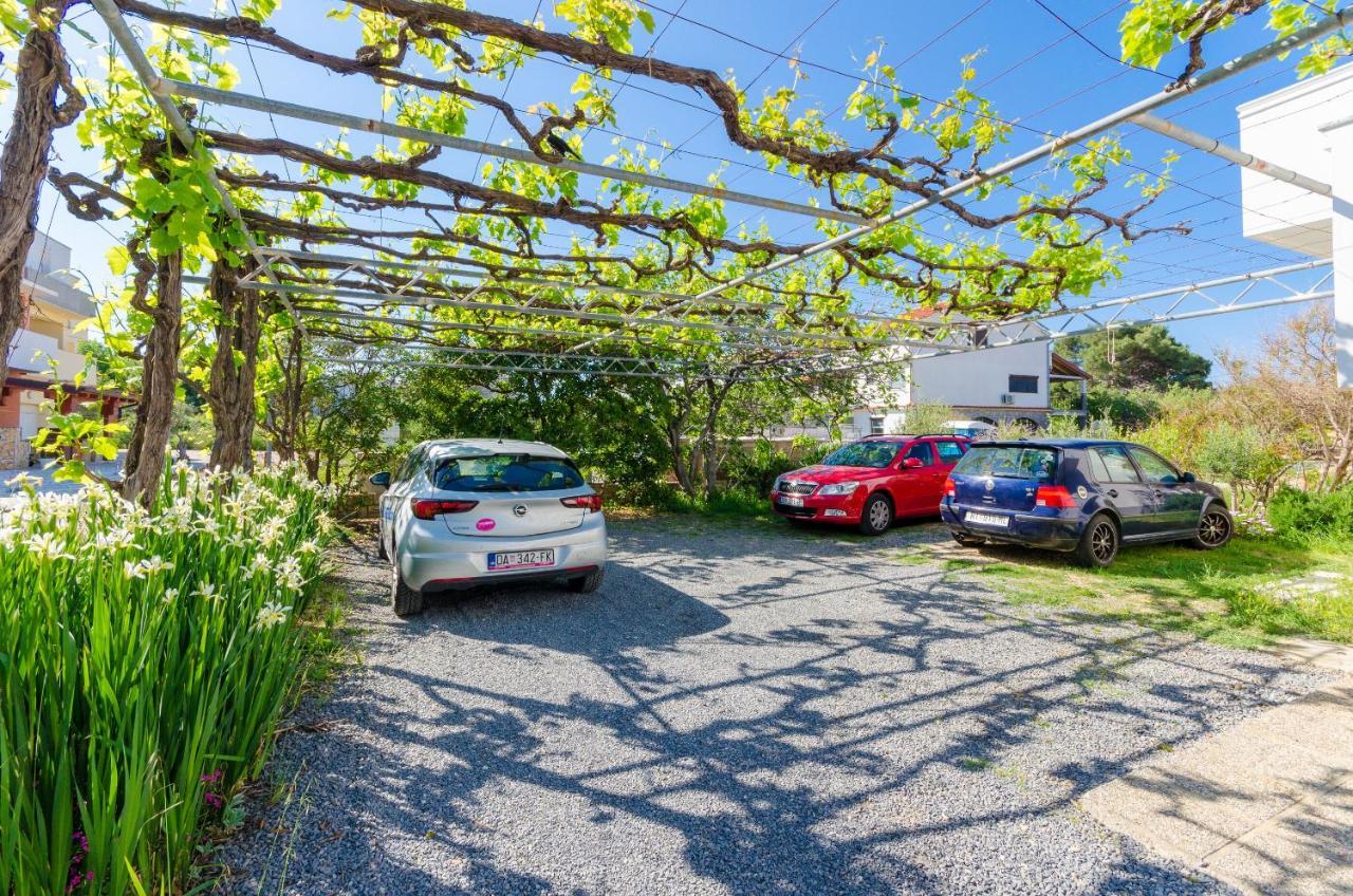 Apartments Slavica R Banjol Eksteriør billede