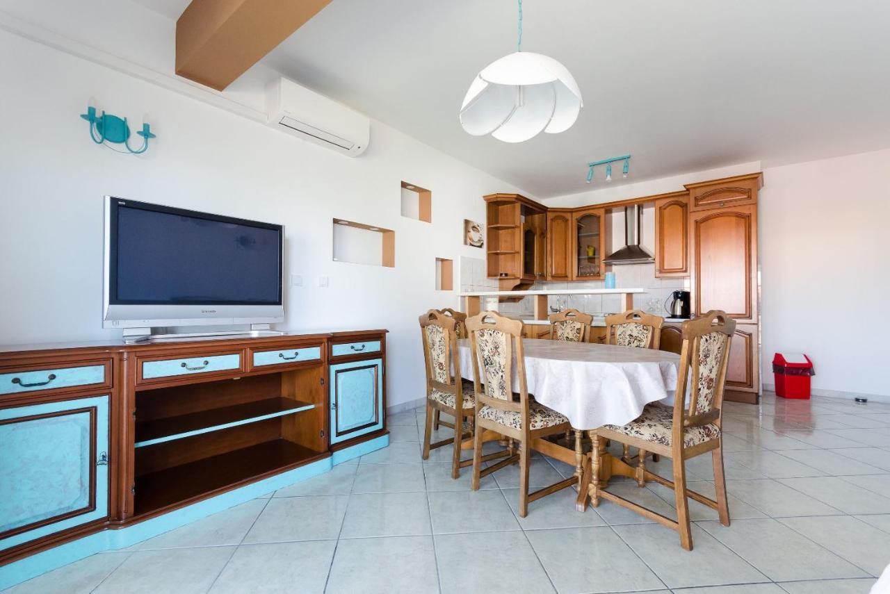 Apartments Slavica R Banjol Eksteriør billede
