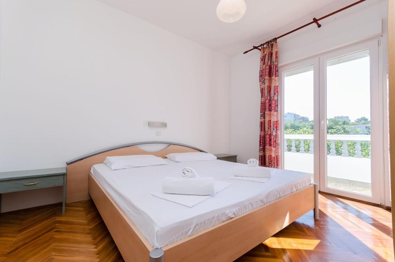 Apartments Slavica R Banjol Eksteriør billede