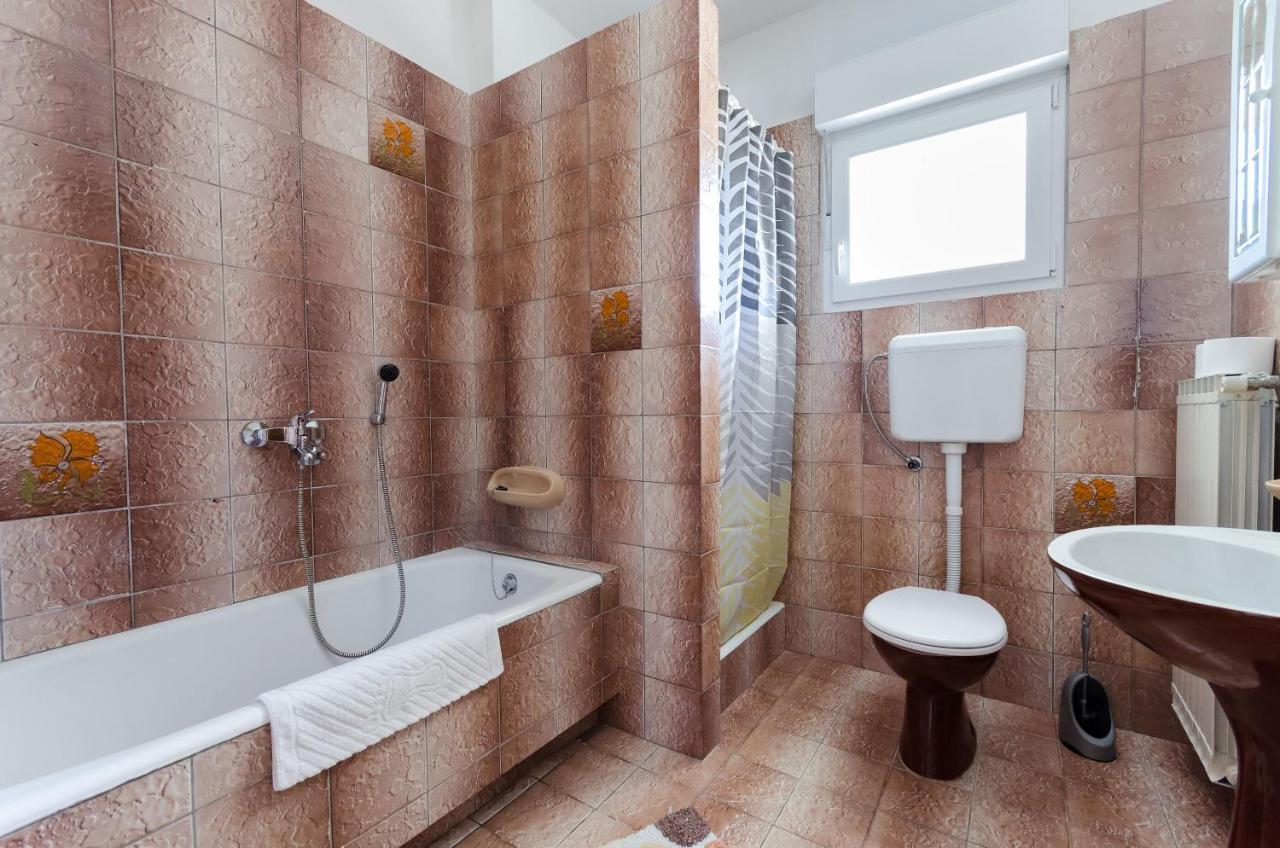 Apartments Slavica R Banjol Eksteriør billede