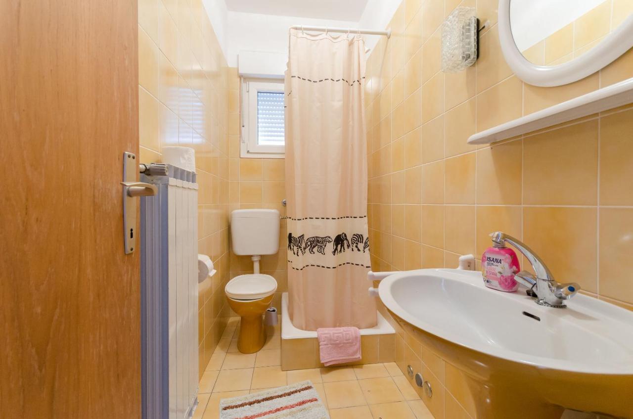 Apartments Slavica R Banjol Eksteriør billede