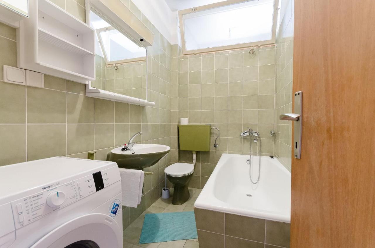 Apartments Slavica R Banjol Eksteriør billede