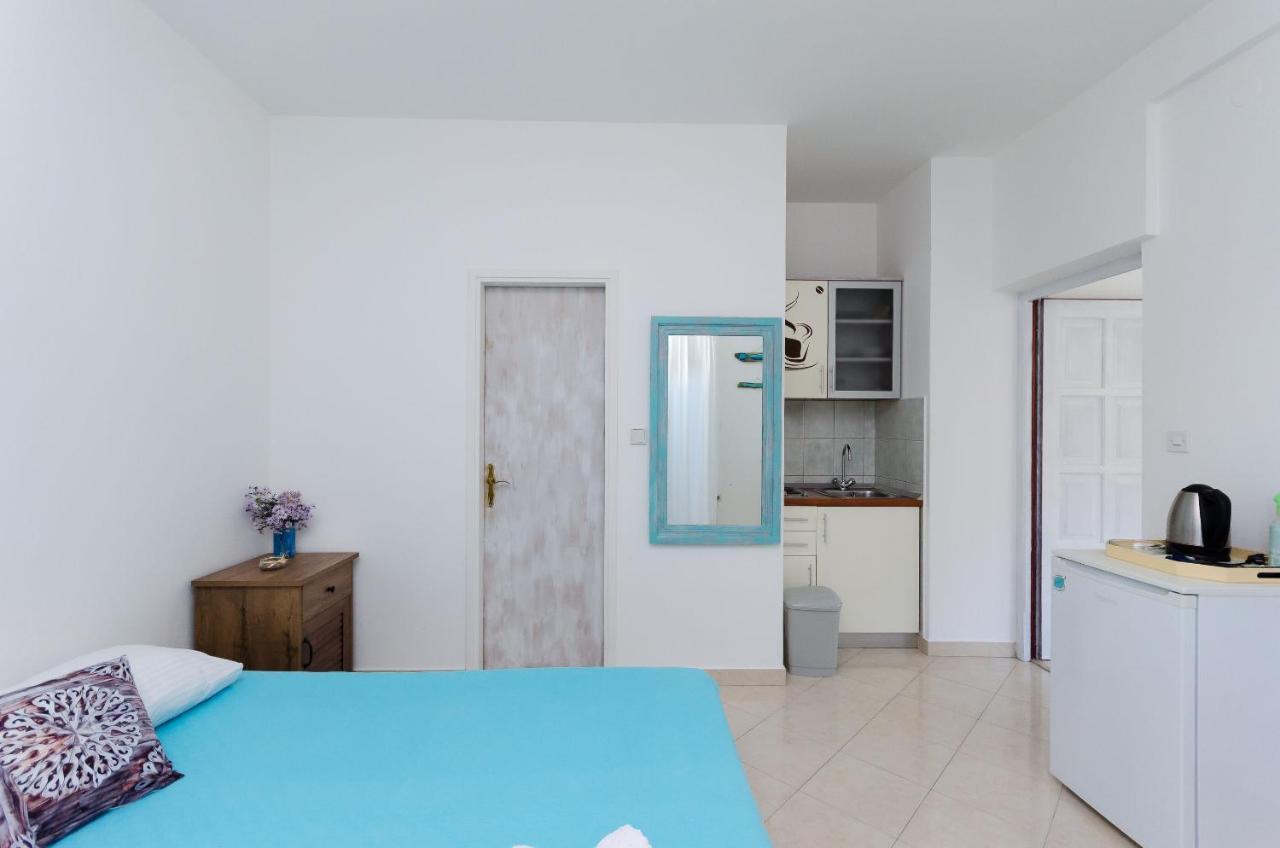 Apartments Slavica R Banjol Eksteriør billede