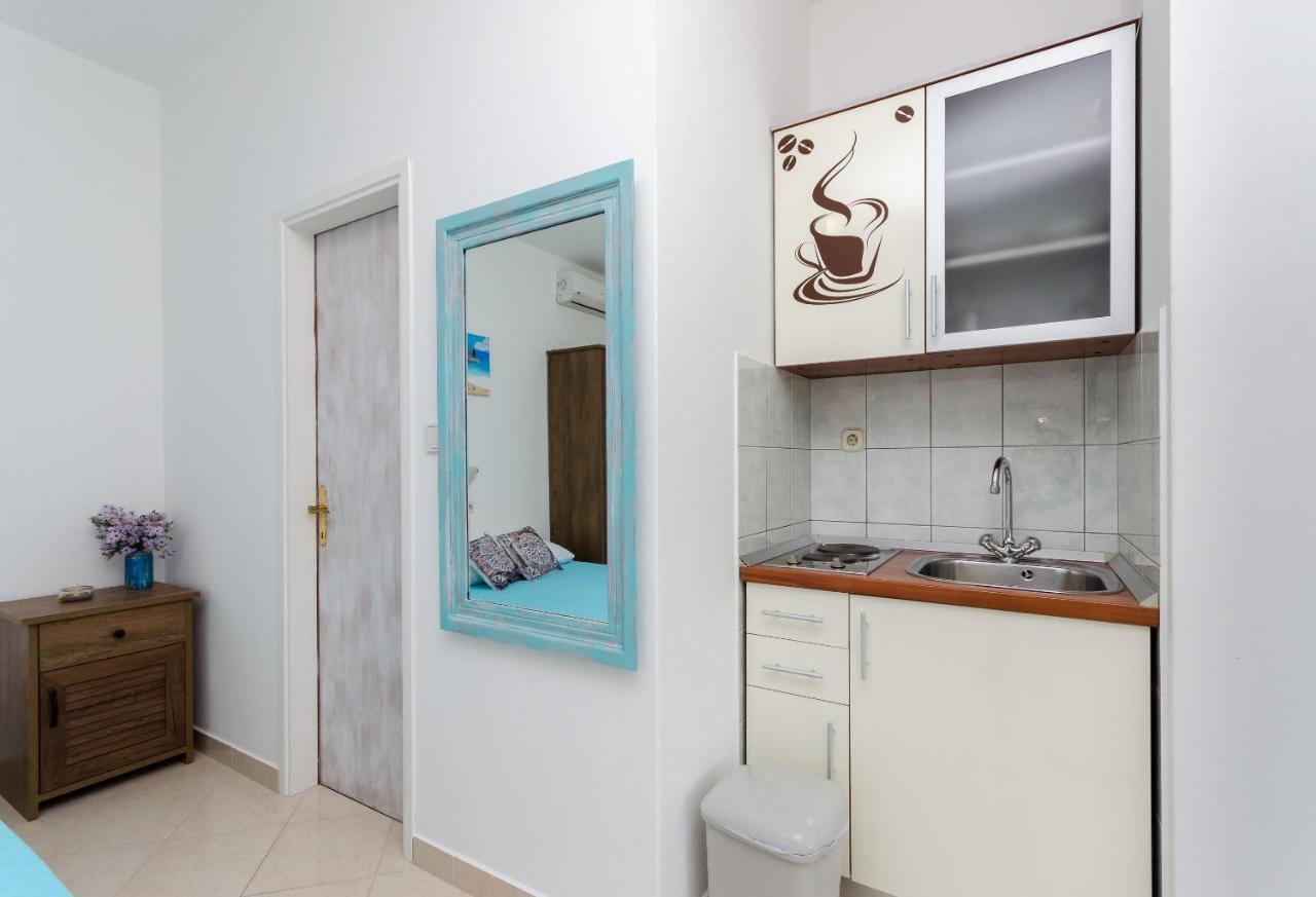 Apartments Slavica R Banjol Eksteriør billede