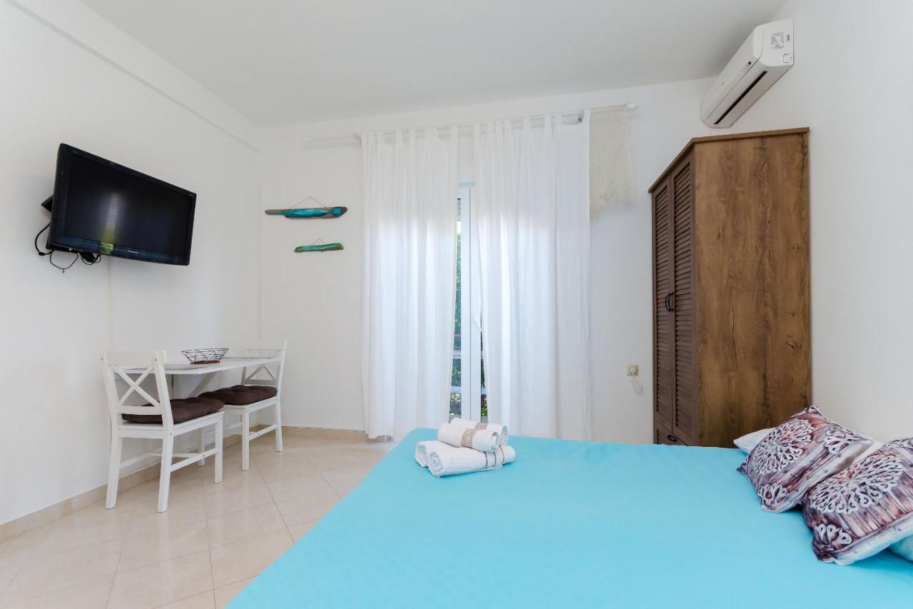 Apartments Slavica R Banjol Eksteriør billede
