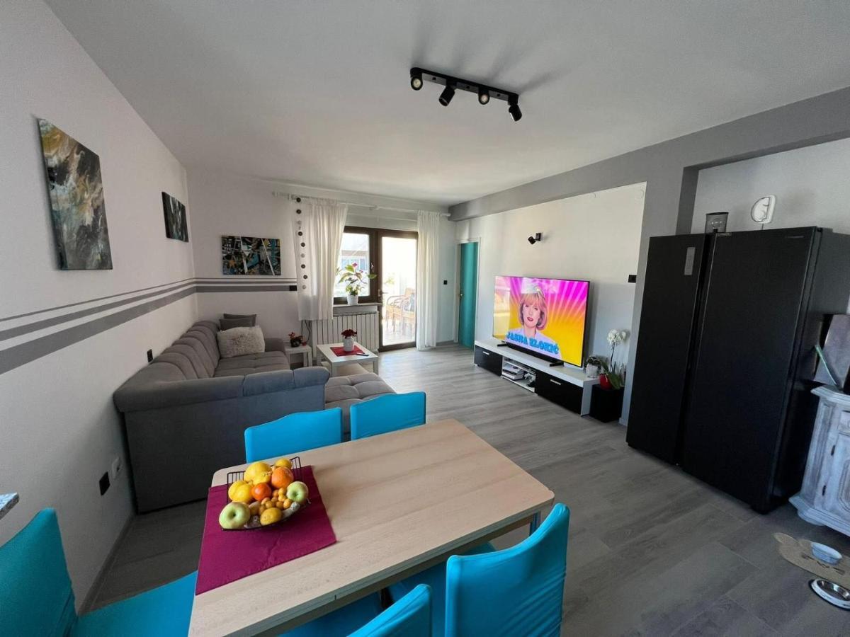 Apartments Slavica R Banjol Eksteriør billede